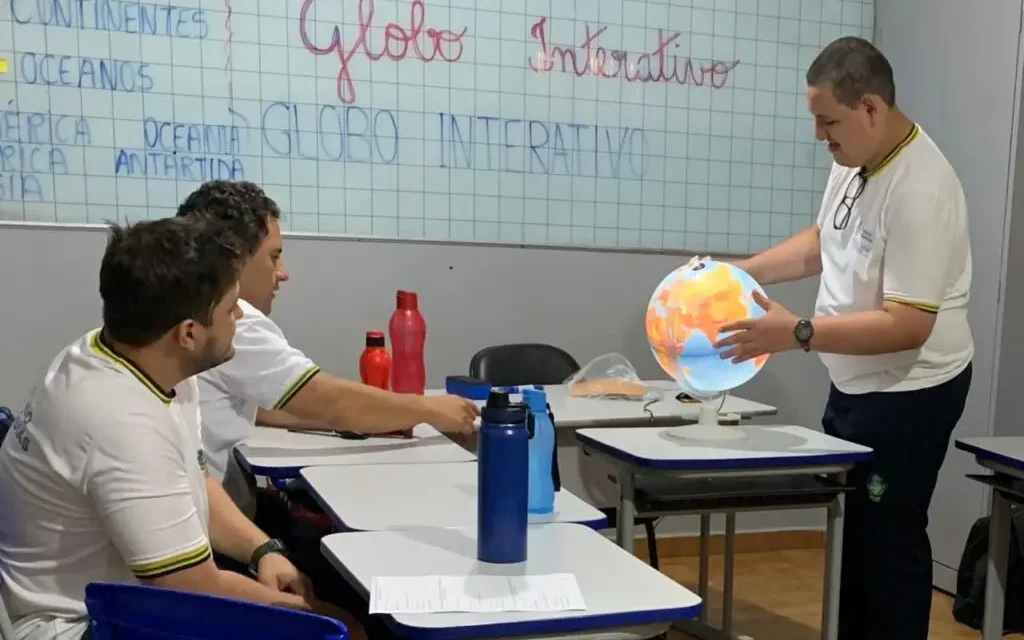 Educação implementa Globo Terrestre Interativo nas salas de aula