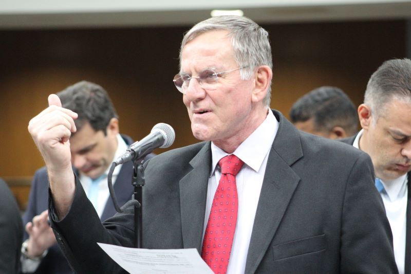 Deputado Antônio Gomide garante investimentos para a UEG de Caldas Novas