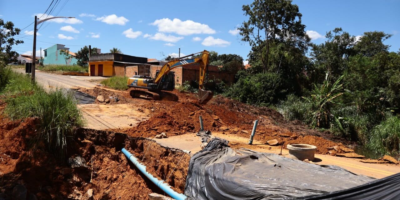 Governo de Caldas Novas inicia a reconstrução do bueiro da Avenida Araxá