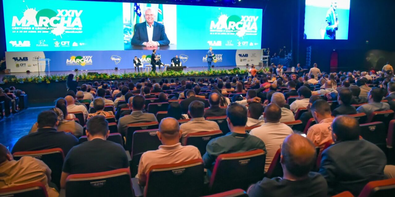Caiado participa da Marcha dos Gestores e Legislativos Municipais